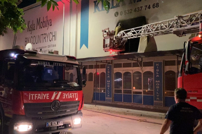 İnegöl'de mobilya fabrikasında korkutan yangın