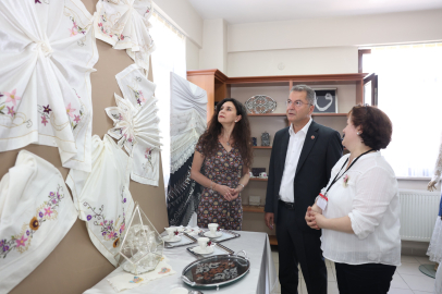 OSMEK’li kadınlardan el emeği şöleni