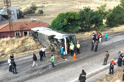 Kırıkkale'de yolcu otobüsü devrildi: 1 ölü, 40 yaralı