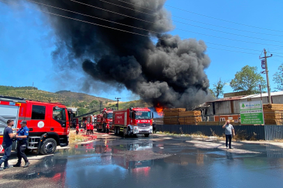 Kocaeli'deki boya fabrikası yangınında acı haber: 1 işçi hayatını kaybetti