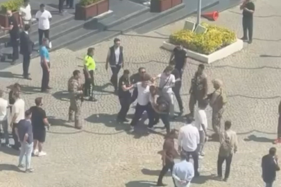 Bursa Adliyesi'nin önü savaş alanına döndü: Masa ve sandalyeler havada uçuştu