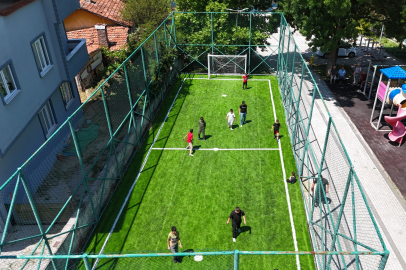 Güneybudaklar Mahallesi'ndeki çocukların halı saha hayali gerçek oldu