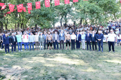 Kestel'de 525 yıllık er meydanında altın kemer Seçkin Duman’ın