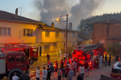 Bursa’da 2 katlı evde çıkan yangında genç adam hayatını kaybetti