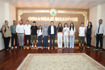 Başkan Aydın LGS’de başarı gösteren öğrencileri ağırladı