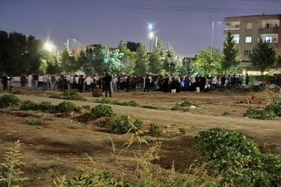 Mezarlıkta silahlı saldırı: Baba, oğlu ve yeğeni öldü
