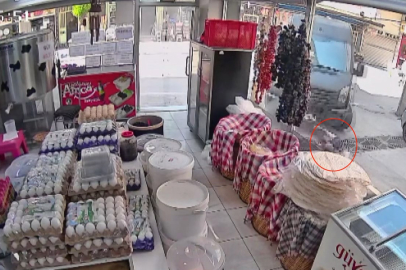 4 yaşındaki çocuk kamyonetin altında kaldı! Hiçbir şey olmamış gibi emekleyerek çıktı