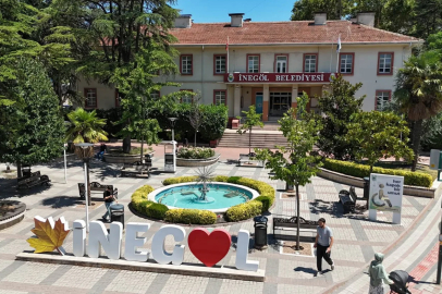 İnegöl’ün eski belediye binası gençlik merkezi oluyor