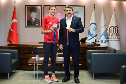 Hatice Kübra İlgün’den Akdeniz Oyunları’nda altın zafer