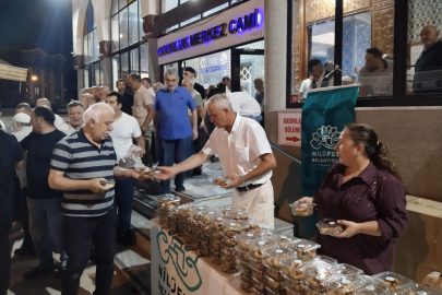 Kandil gecesinde Nilüfer’de sıcak ikram
