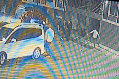 Araç ticareti silahlı taşlı kavgaya dönüştü!
