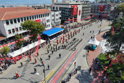 Bursa’da Büyük Zafer’in 104. yılı gururla kutlandı