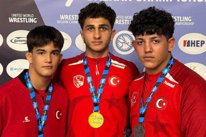 Bursa’nın güreşçileri Balkan Şampiyonası’ndan 3 madalyayla döndü