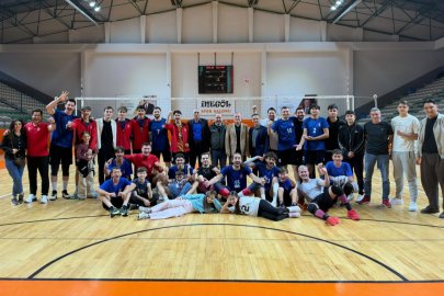 İnegöl Belediyespor rakiplerine set vermedi