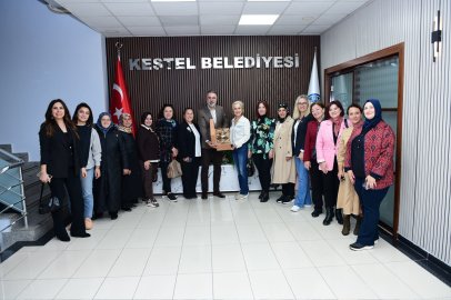 Kadın muhtarlarından Başkan Erol’a anlamlı ziyaret