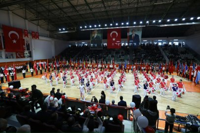 İnegöl’de 103 öğretmenden Cumhuriyet’in 103. yılına özel gösteri